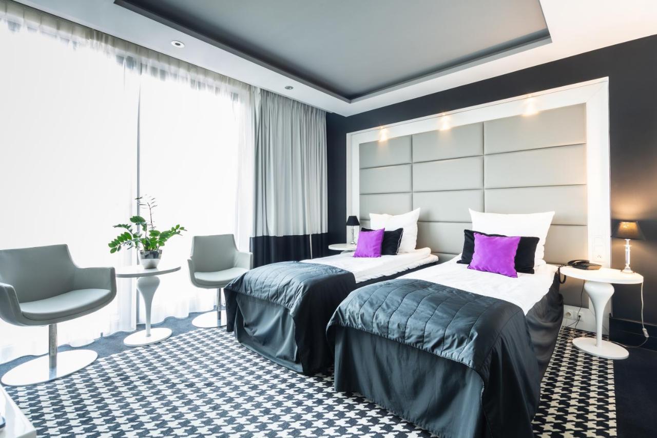 Piano Hotel & Restaurant Opole Esterno foto