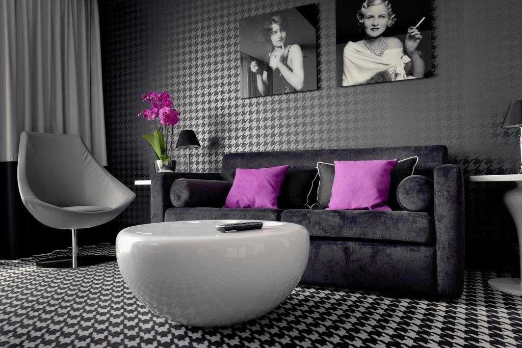 Piano Hotel & Restaurant Opole Esterno foto