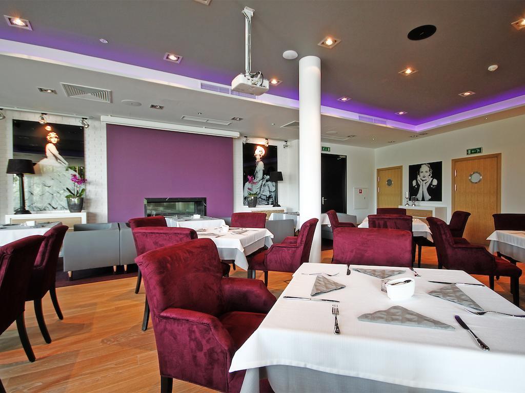 Piano Hotel & Restaurant Opole Esterno foto