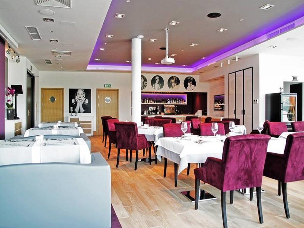 Piano Hotel & Restaurant Opole Esterno foto