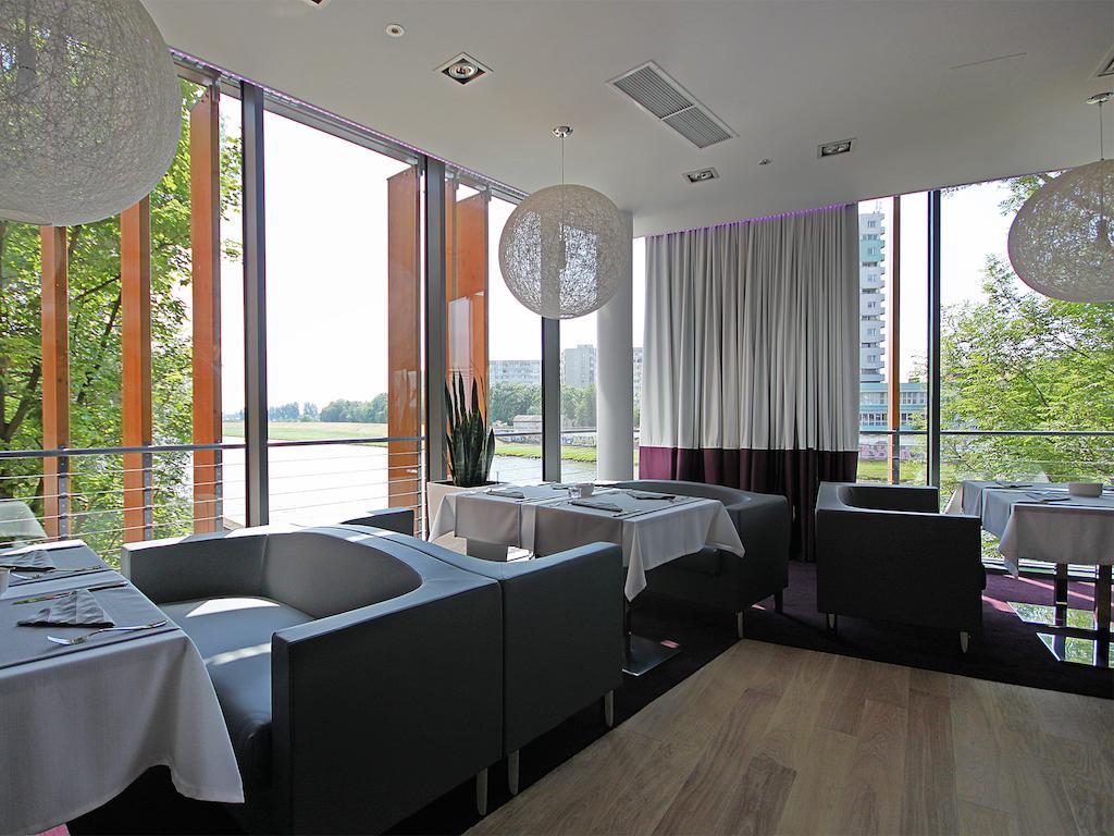 Piano Hotel & Restaurant Opole Esterno foto